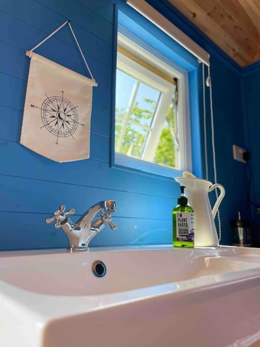 Campsite Shepherds Hut - Brecon Beacons